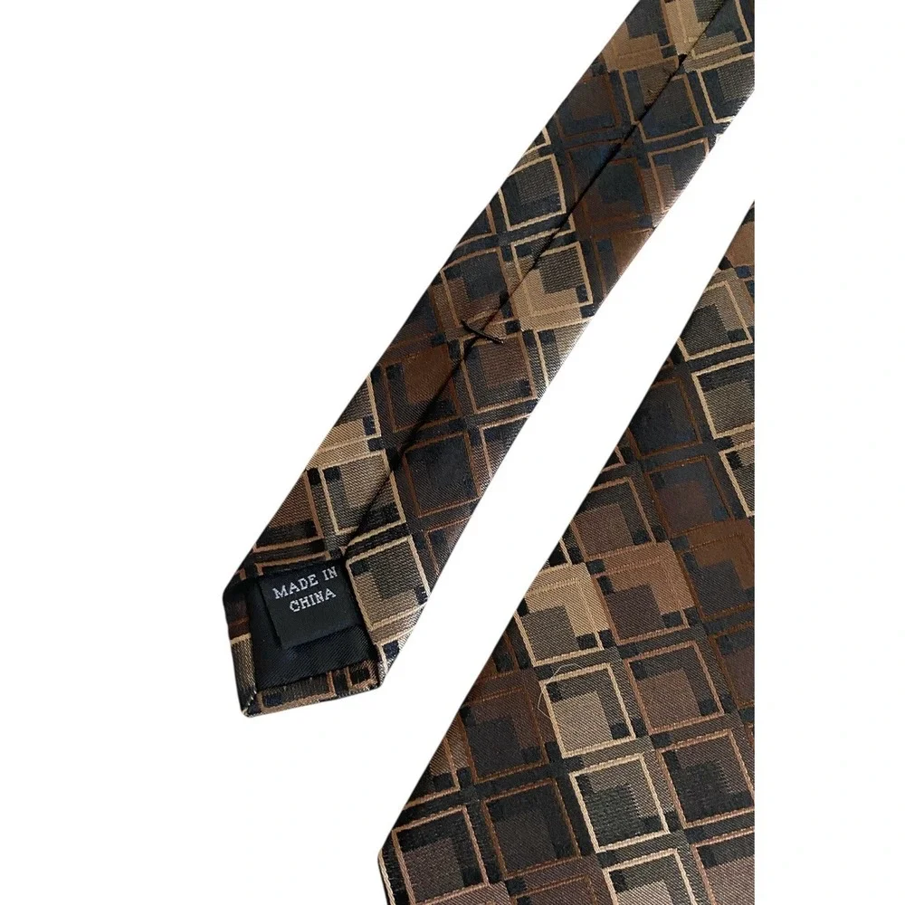 Bugatti Men's 100 % Silk Tie Brown Necktie Geometric 58